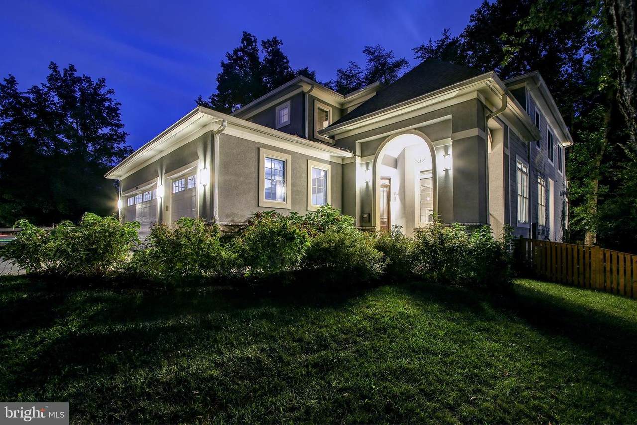 9814 Fernwood Road - Photo 1