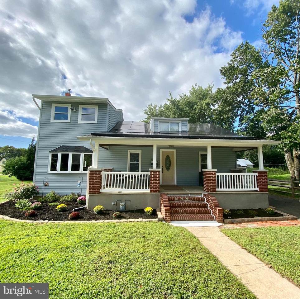 435 Chestnut Street - Photo 1