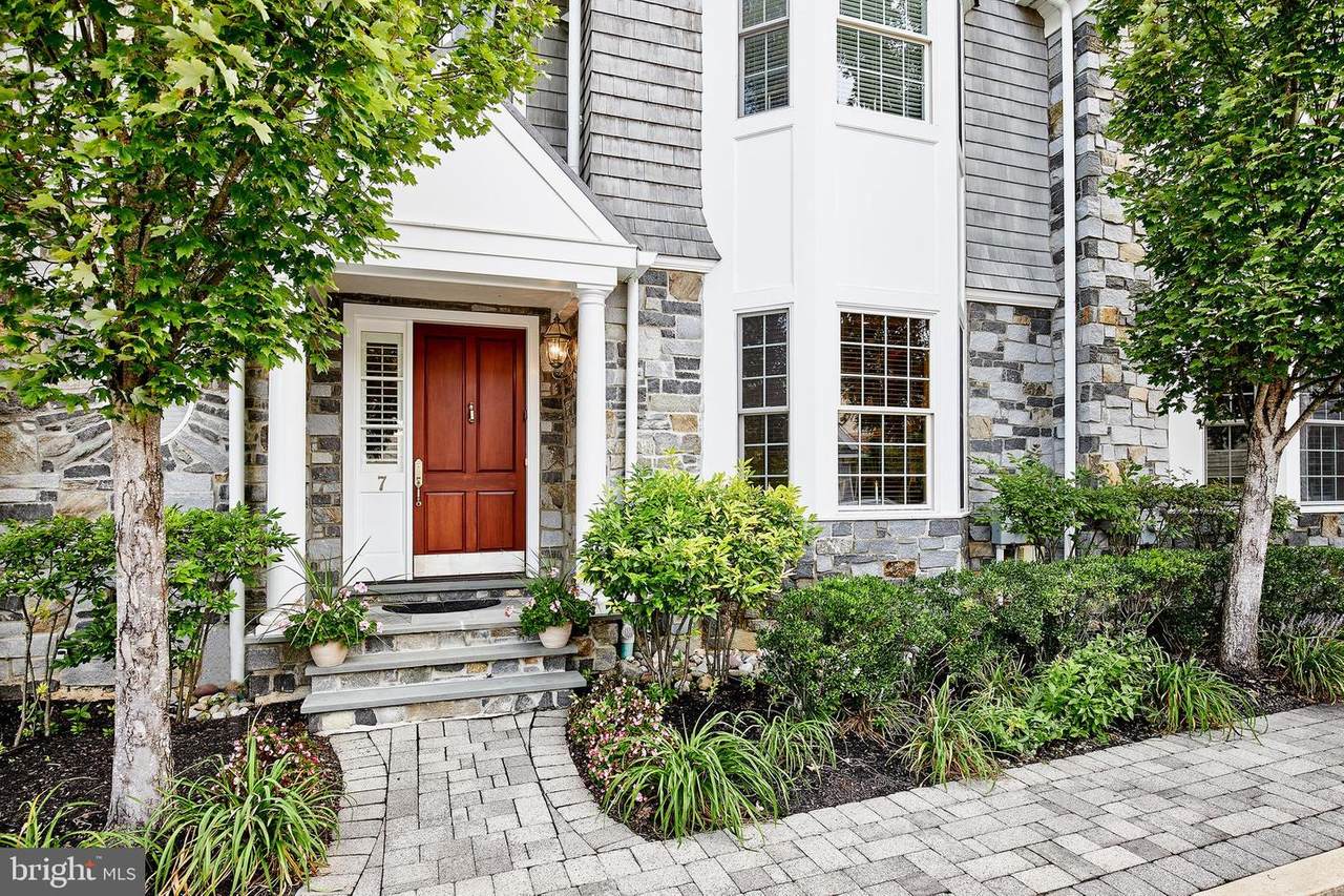 7 Wicklow Court - Photo 1