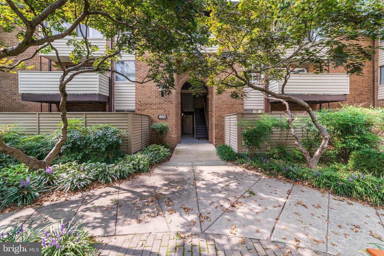 19321 Club House Road - Photo 1