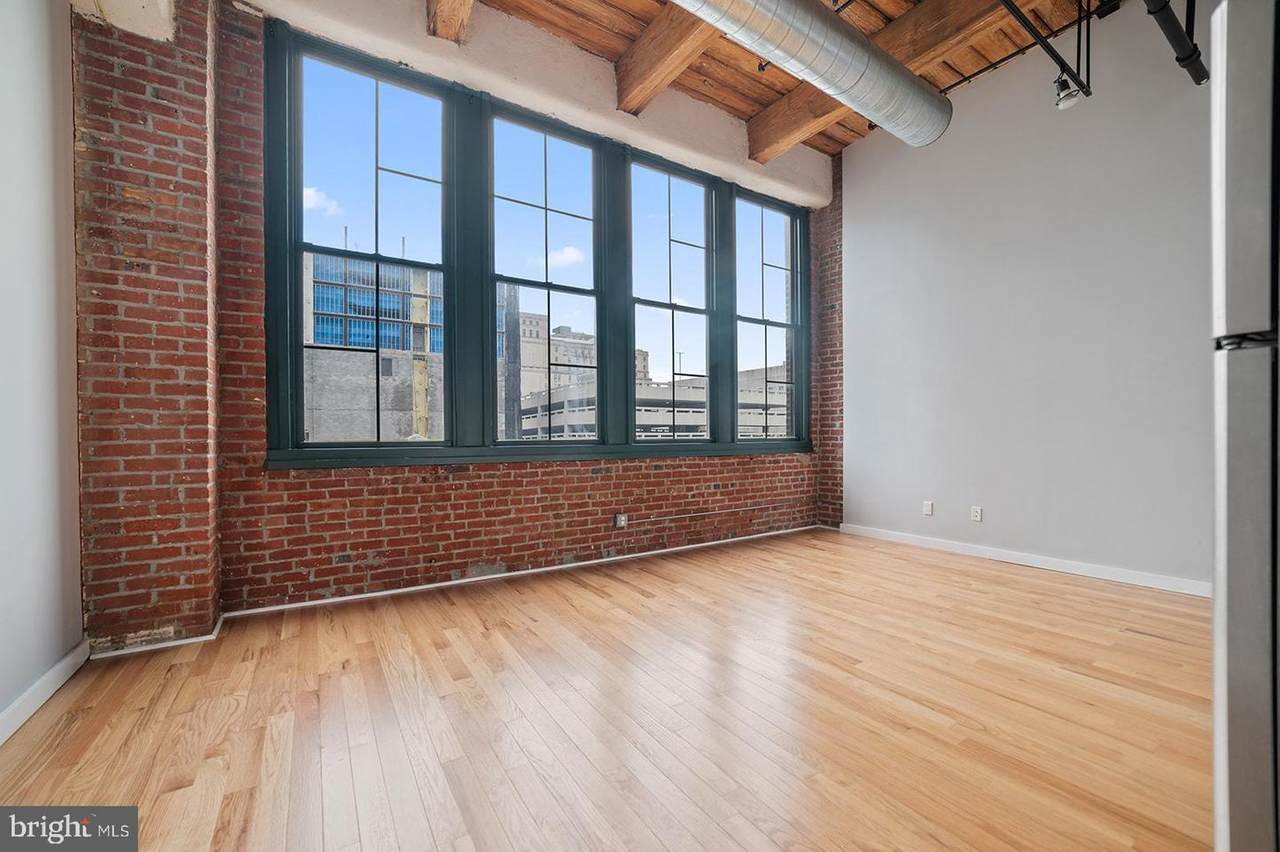 1010 Arch Street - Photo 1