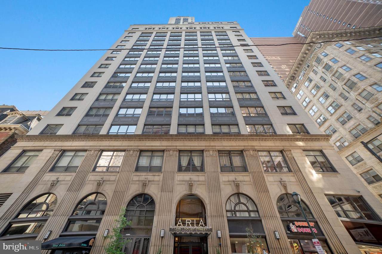 1425 Locust Street - Photo 1