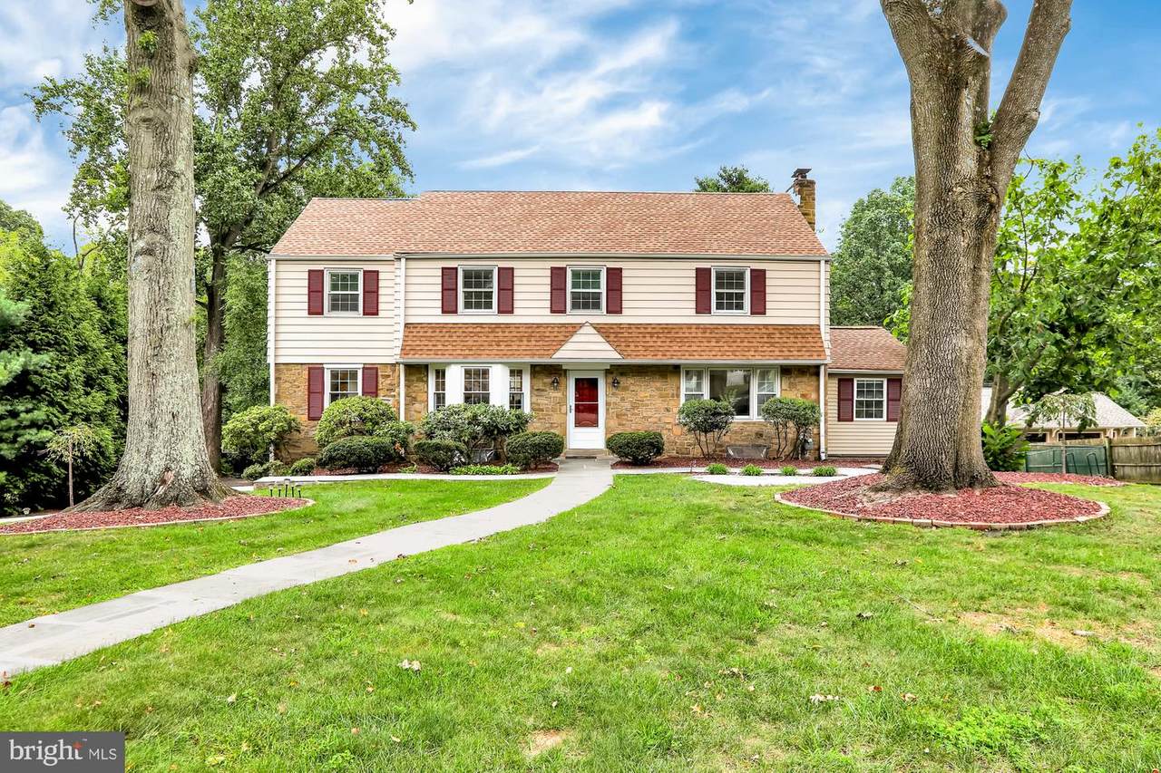 2112 Stackhouse Drive - Photo 1
