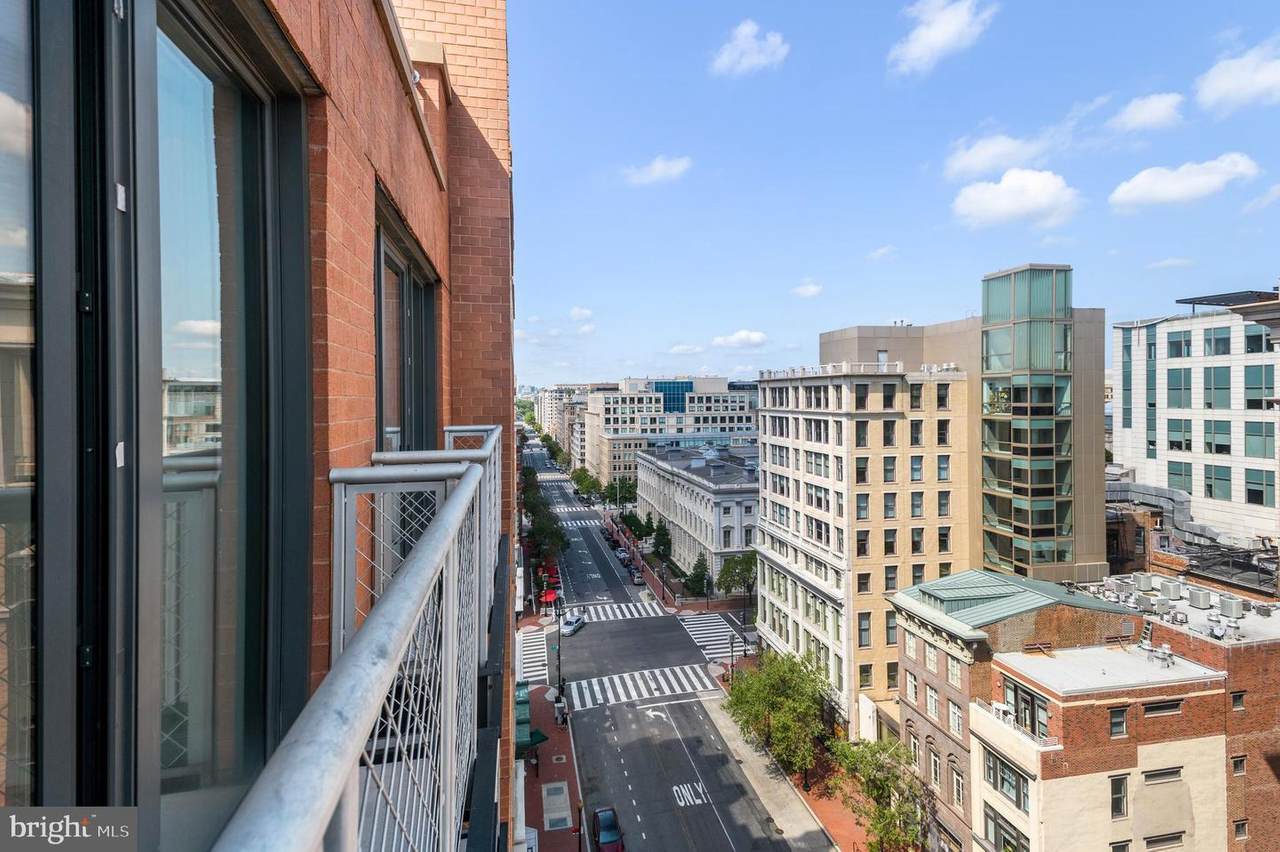 616 E Street - Photo 1