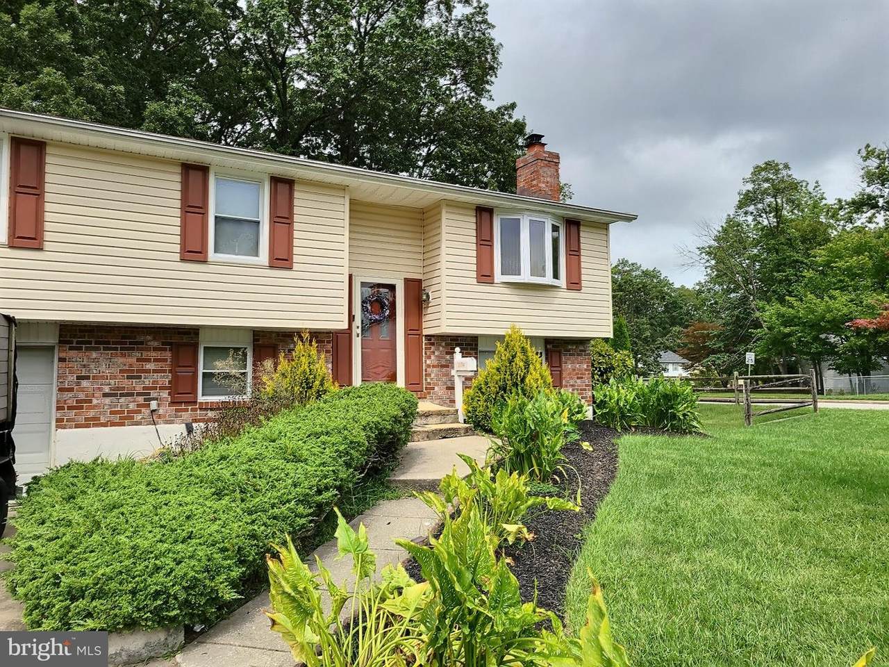 1334 Lincoln Woods Drive - Photo 1