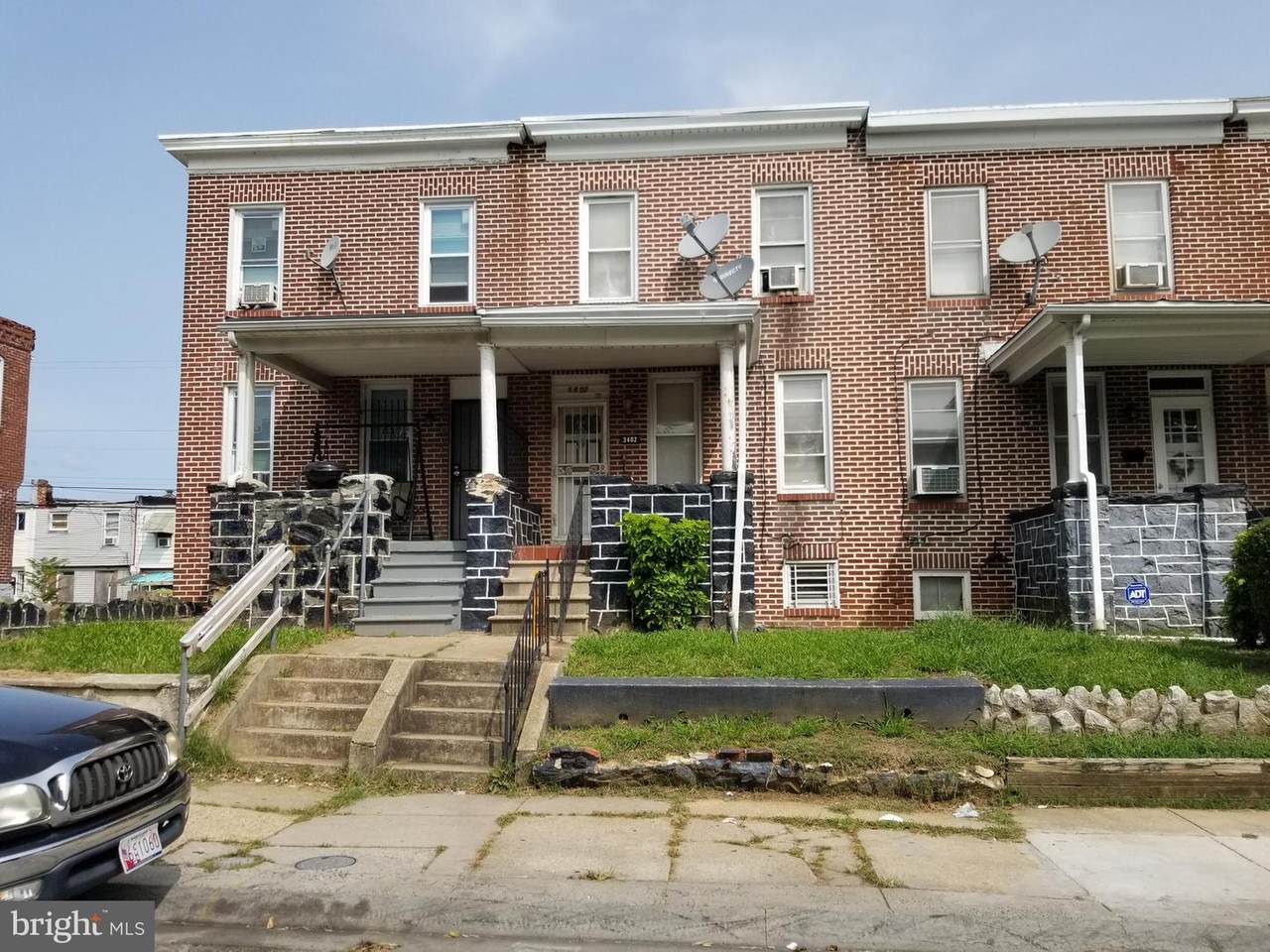 3402 Ravenwood Avenue - Photo 1