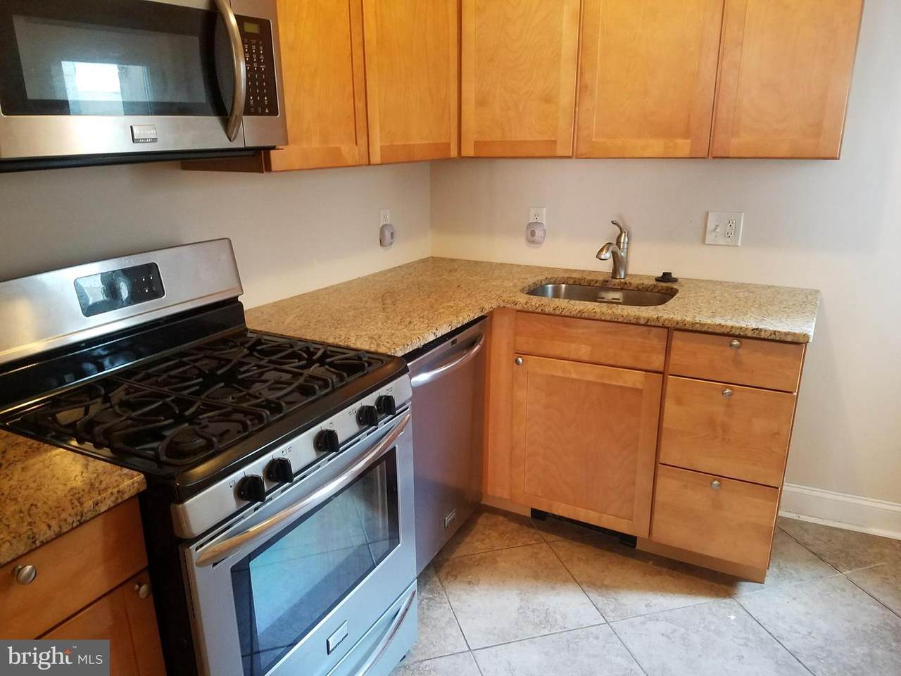 525 Fitzwater - Photo 1