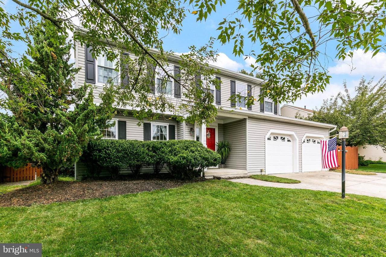 611 Walden Way - Photo 1