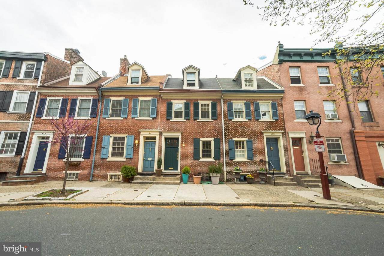 420 7TH Street - Photo 1