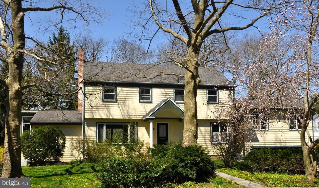 61 Cleveland Ln - Photo 1