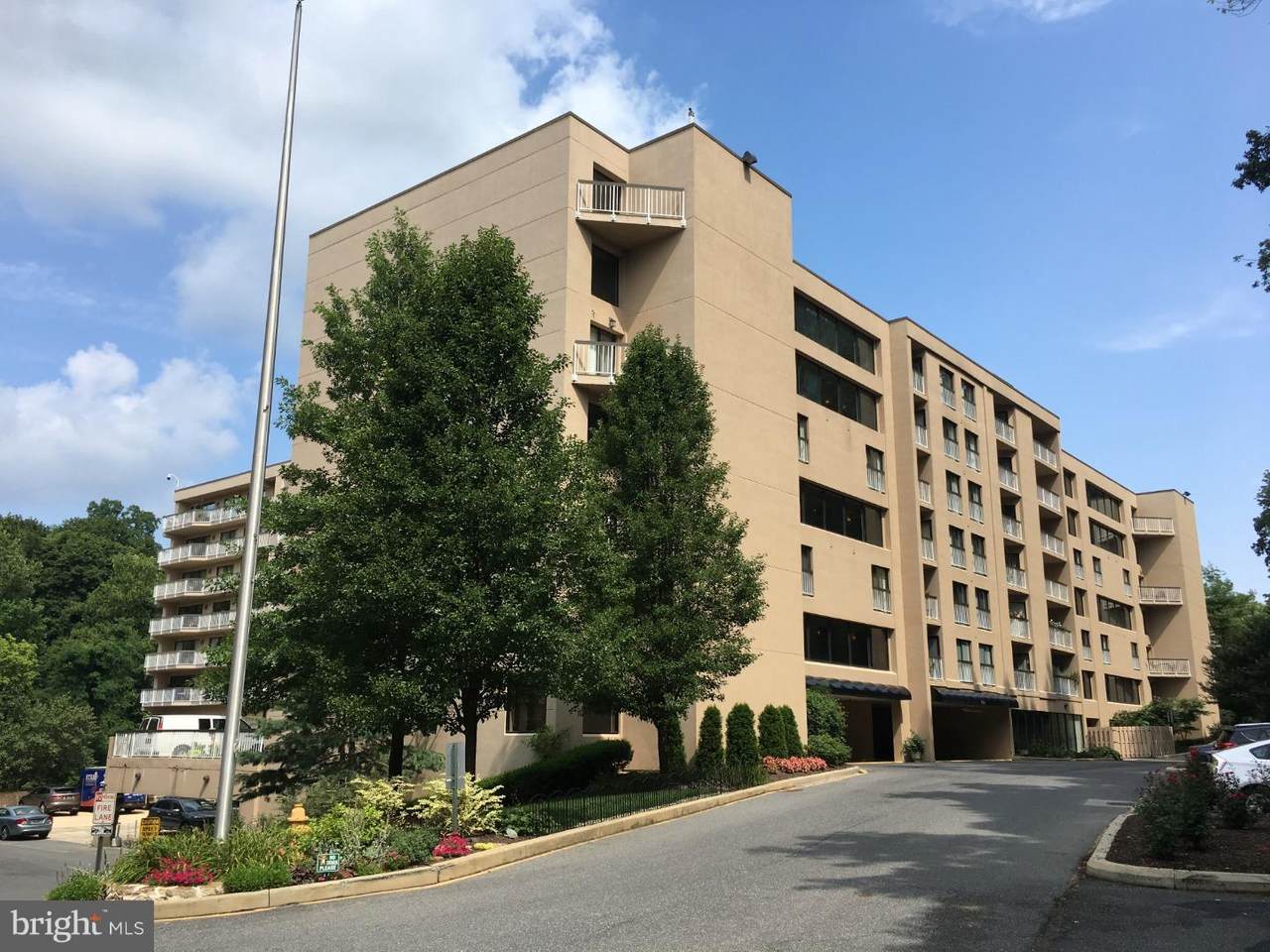 1704 Park Drive - Photo 1