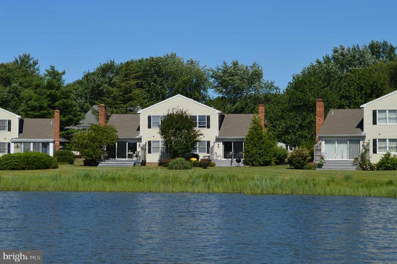 306 Cove View Drive - Photo 1