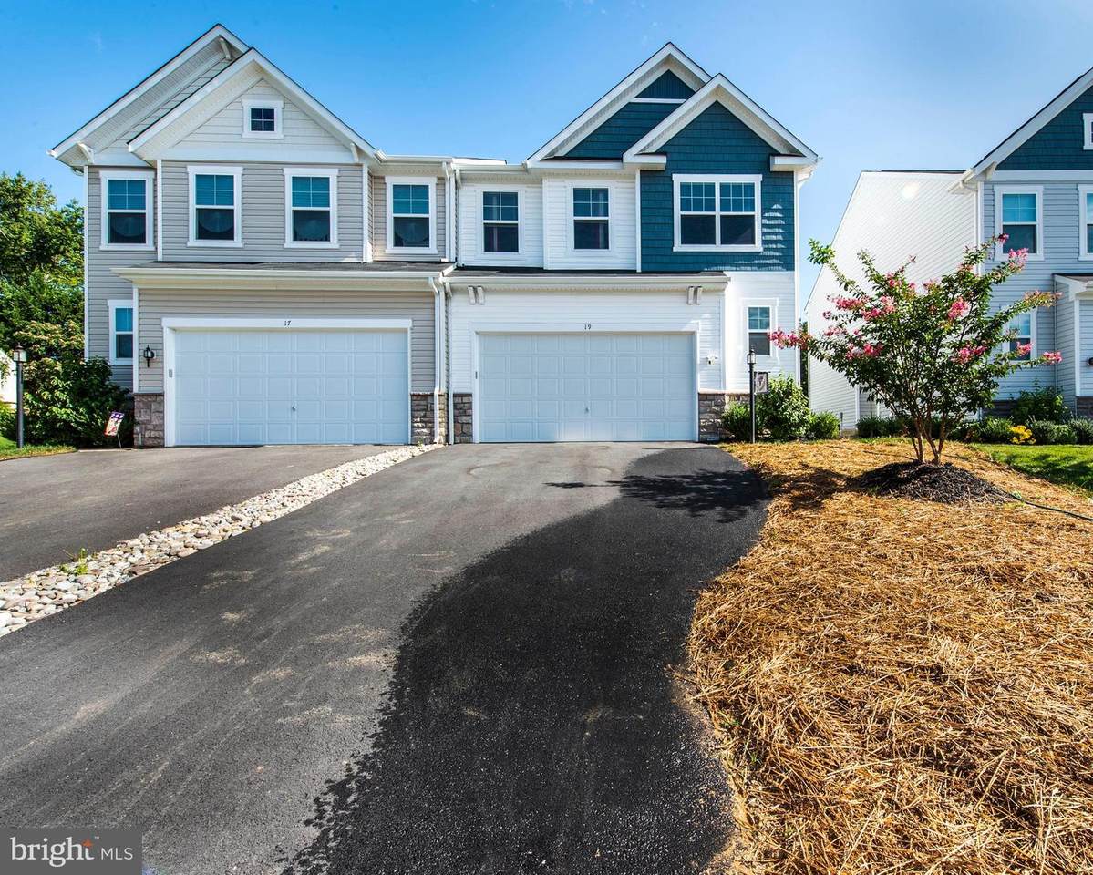 19 Wellspring Drive - Photo 1