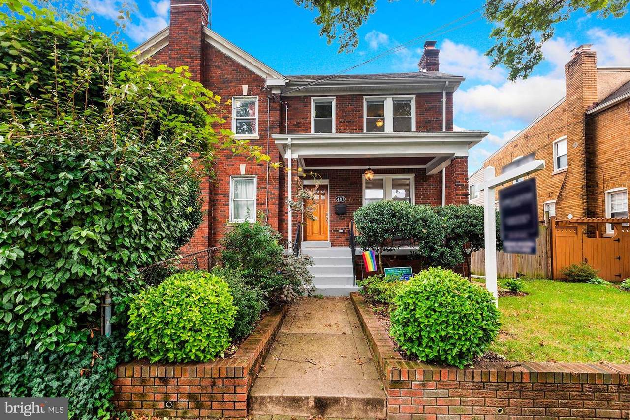 4317 12TH Street - Photo 1