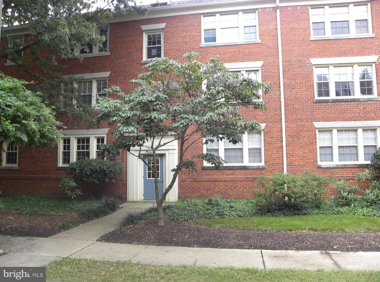 525 Bashford Lane - Photo 1