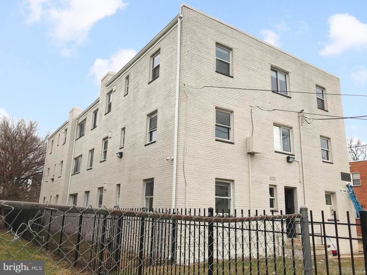 129 Yuma Street - Photo 1