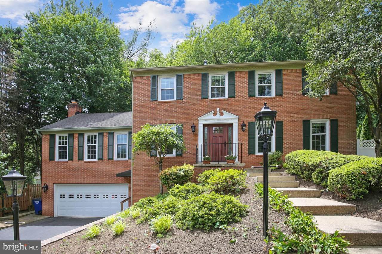 1721 Chesterbrook Vale Court - Photo 1