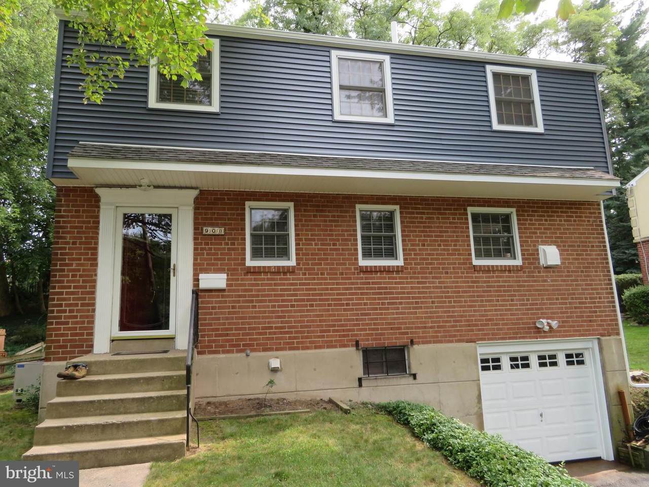 908 Cathedral Road - Photo 1