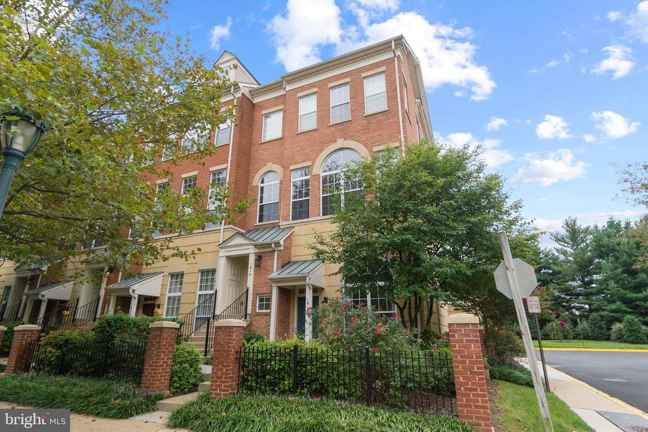 1918 Crescent Park Drive - Photo 1