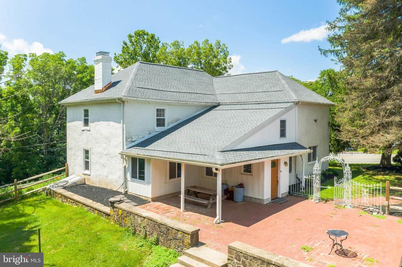 1158 Sanatoga Road - Photo 1
