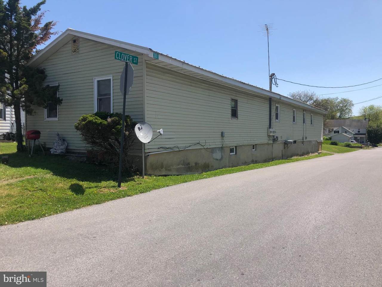 305 Kennedy Avenue - Photo 1