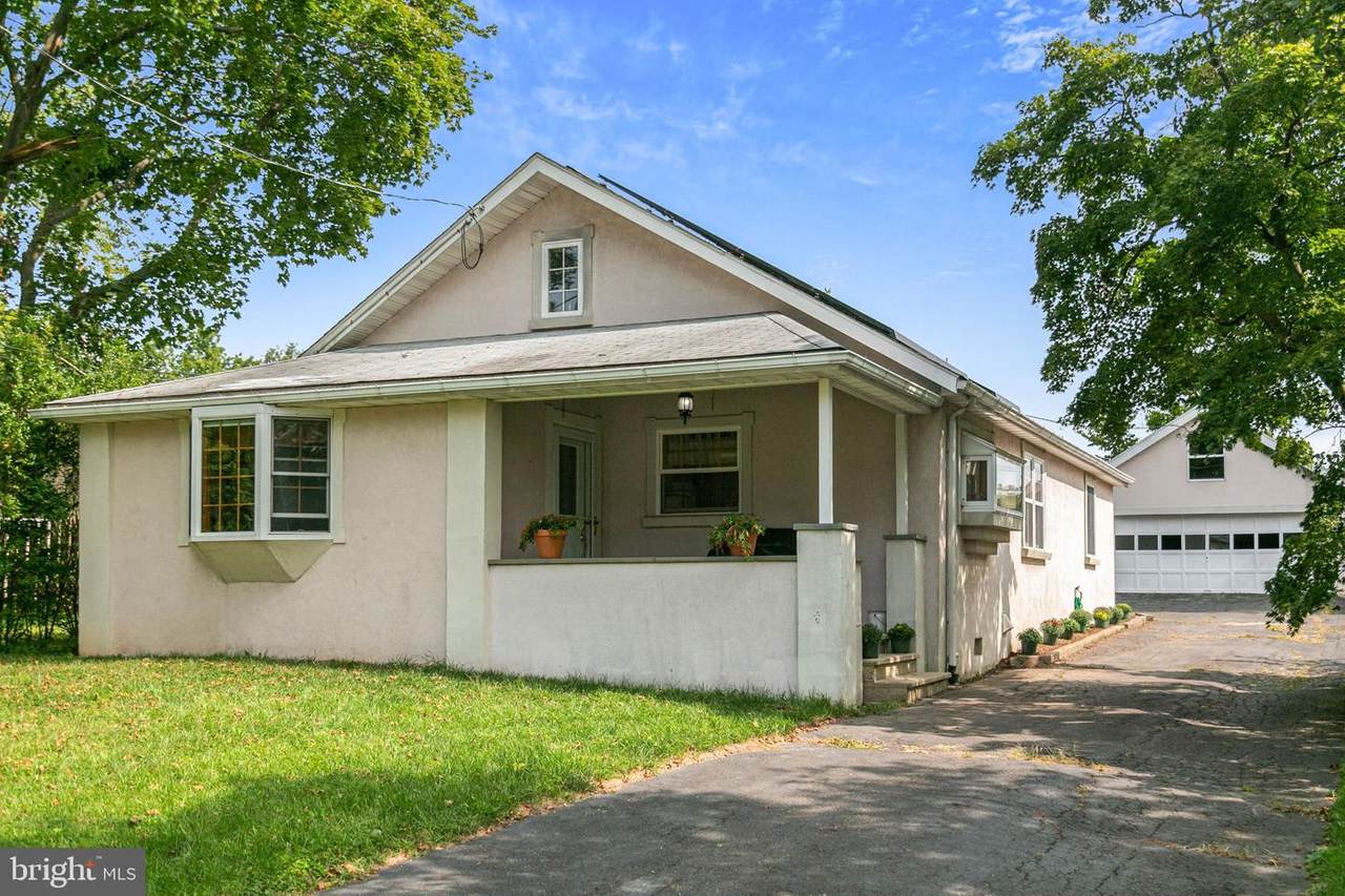 2927 1ST Street - Photo 1
