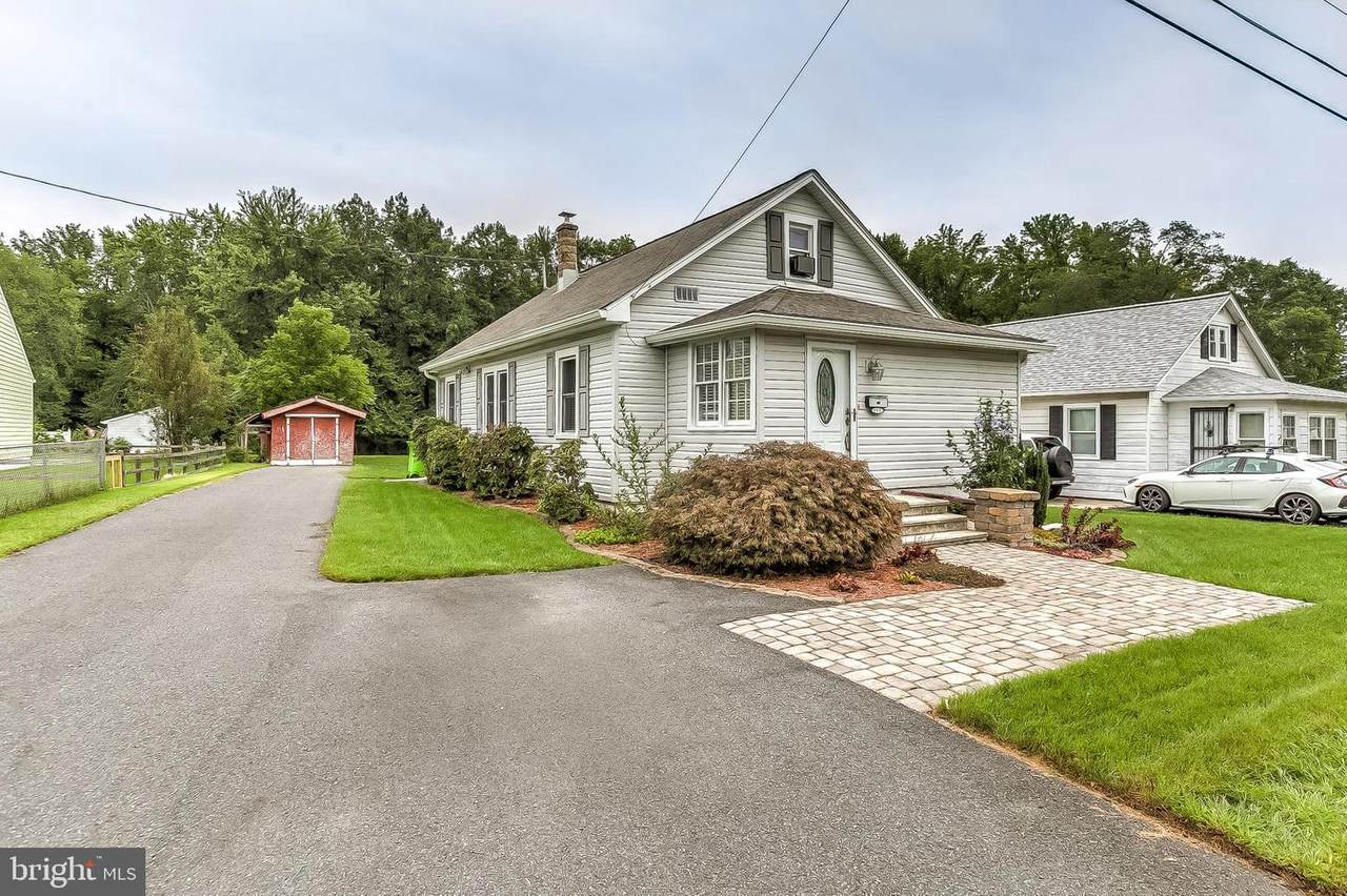 103 Oak Street - Photo 1