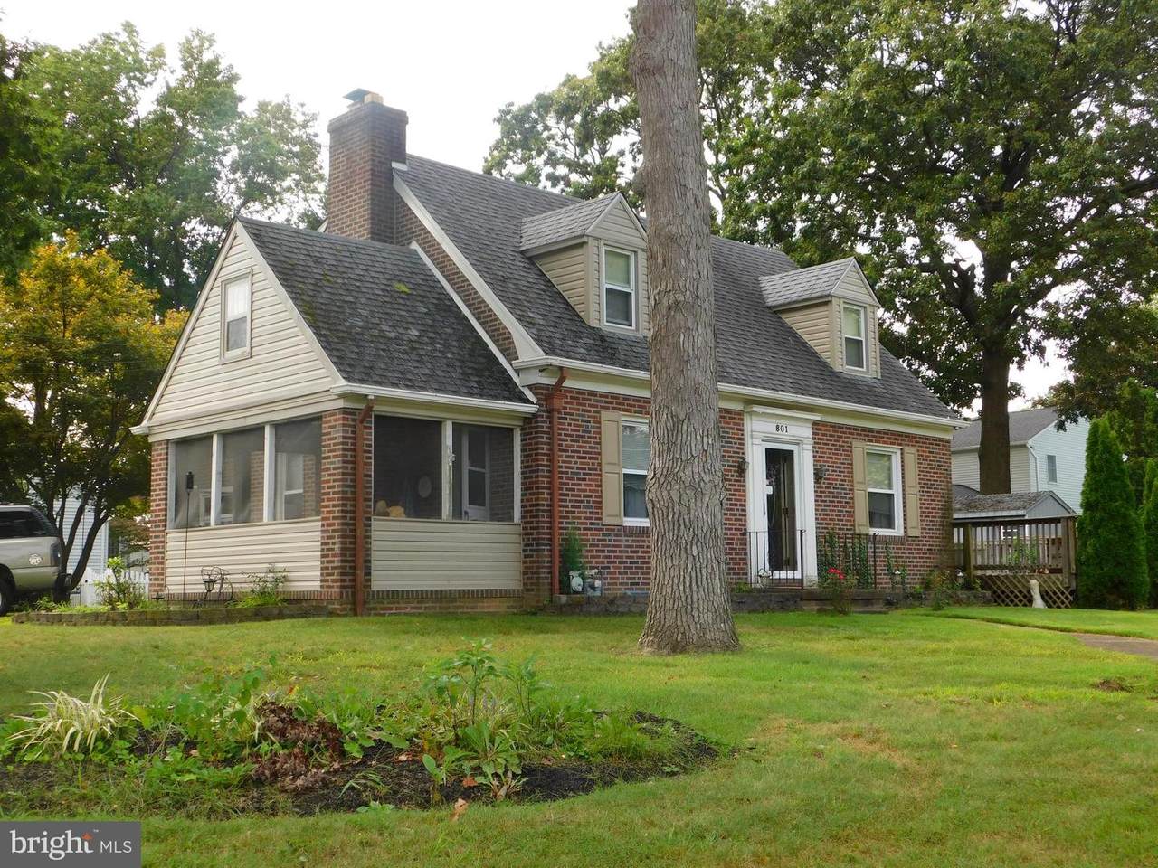 801 Swarthmore Avenue - Photo 1