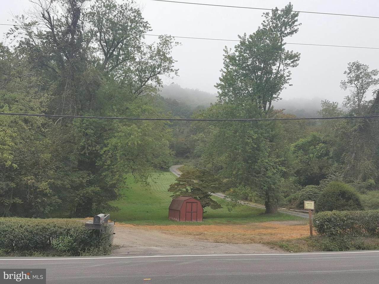 1066 Frankfort Highway - Photo 1