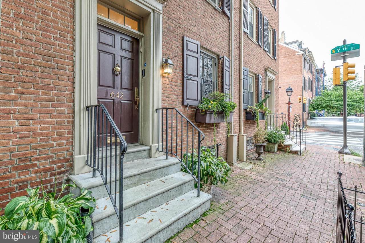 642 Pine Street - Photo 1