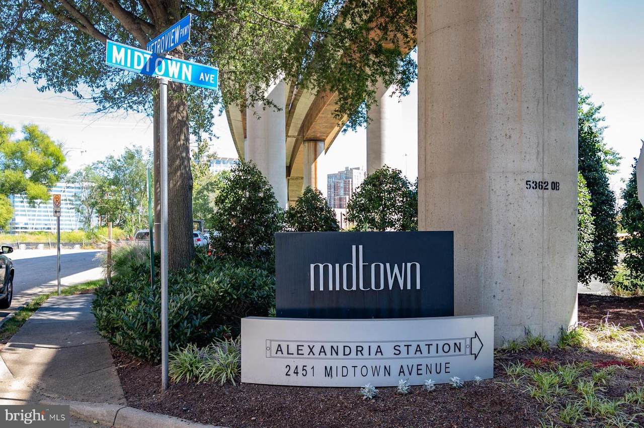 2451 Midtown Avenue - Photo 1
