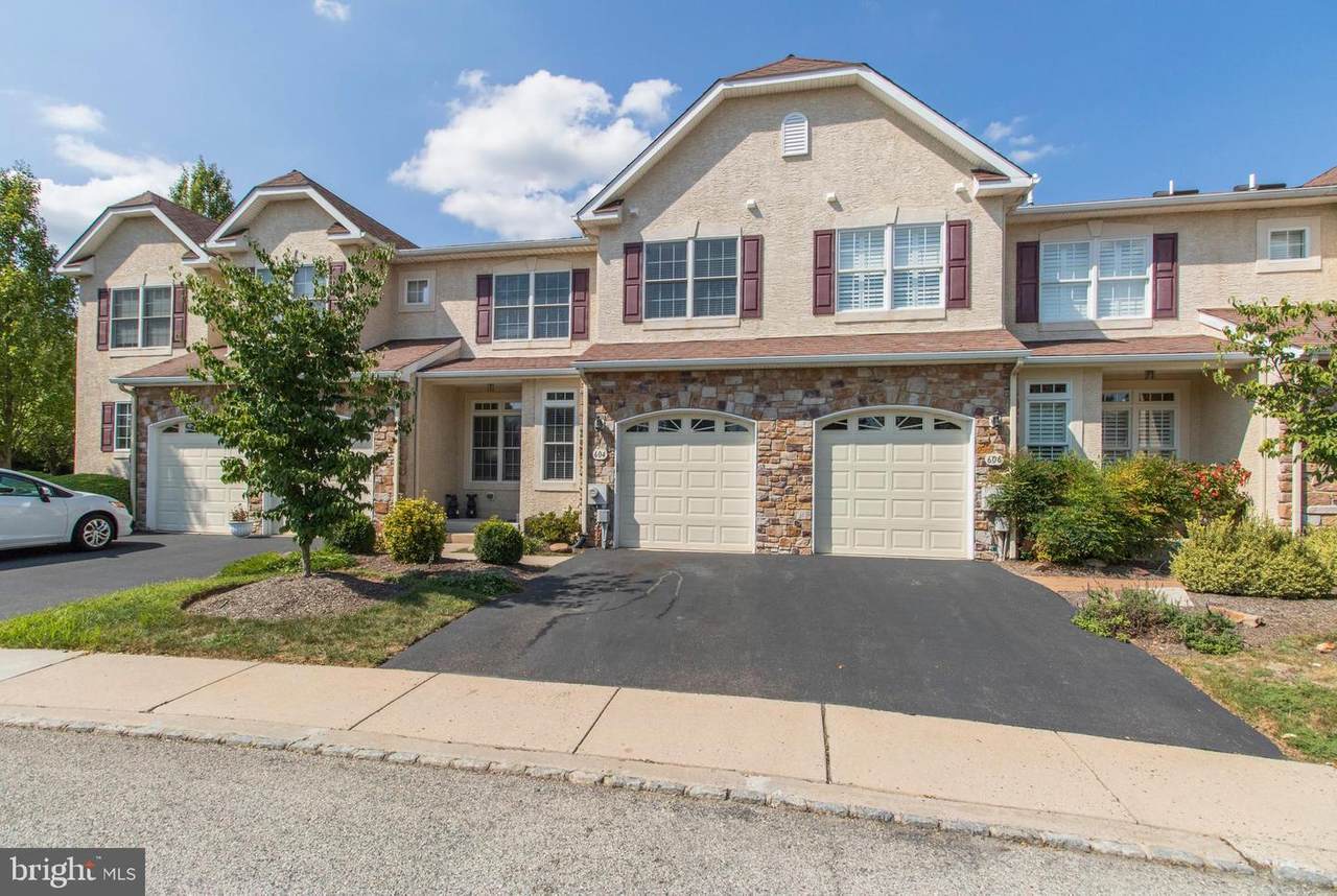604 Greycliffe Lane - Photo 1