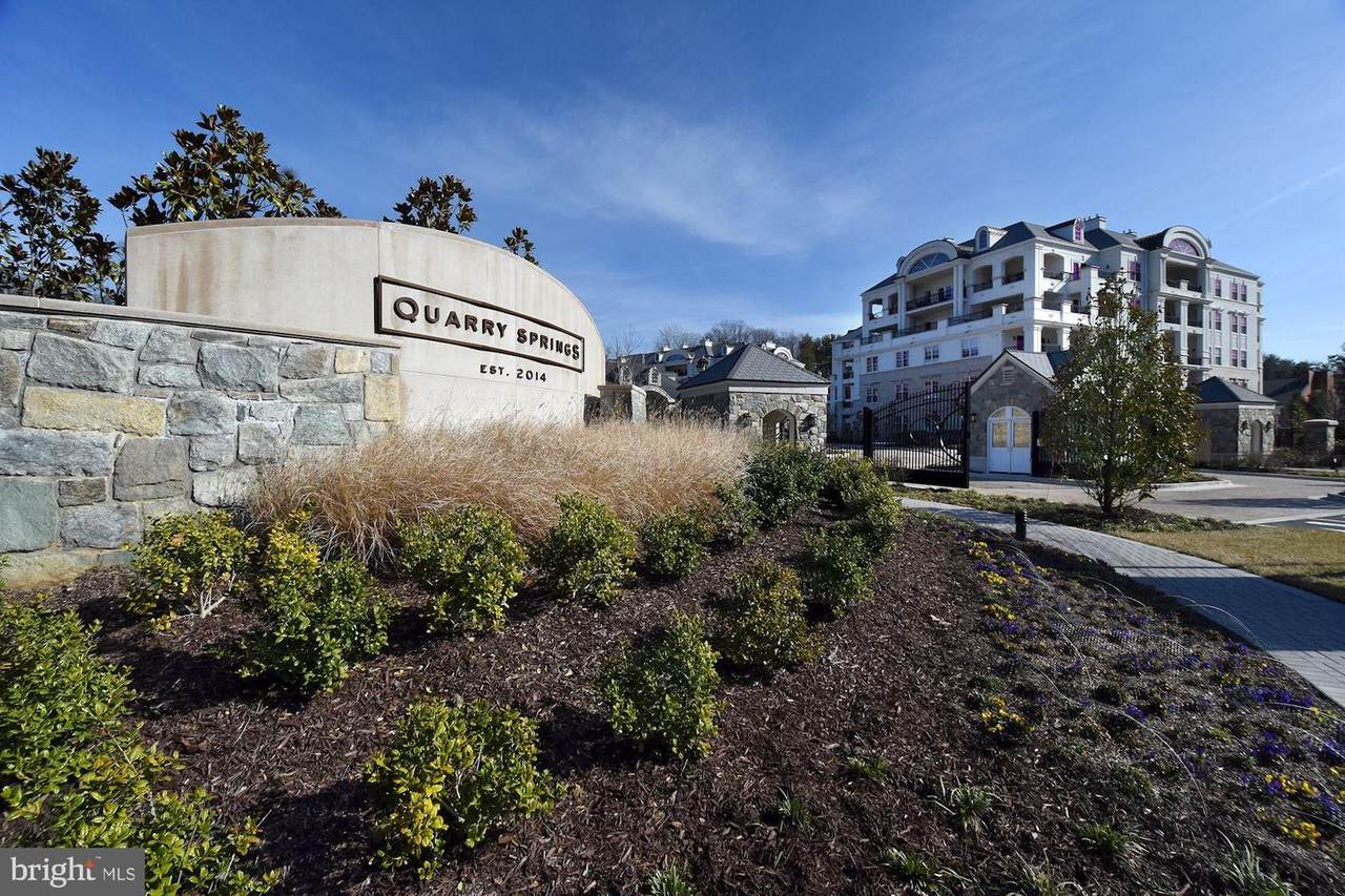 8121 River Road - Photo 1