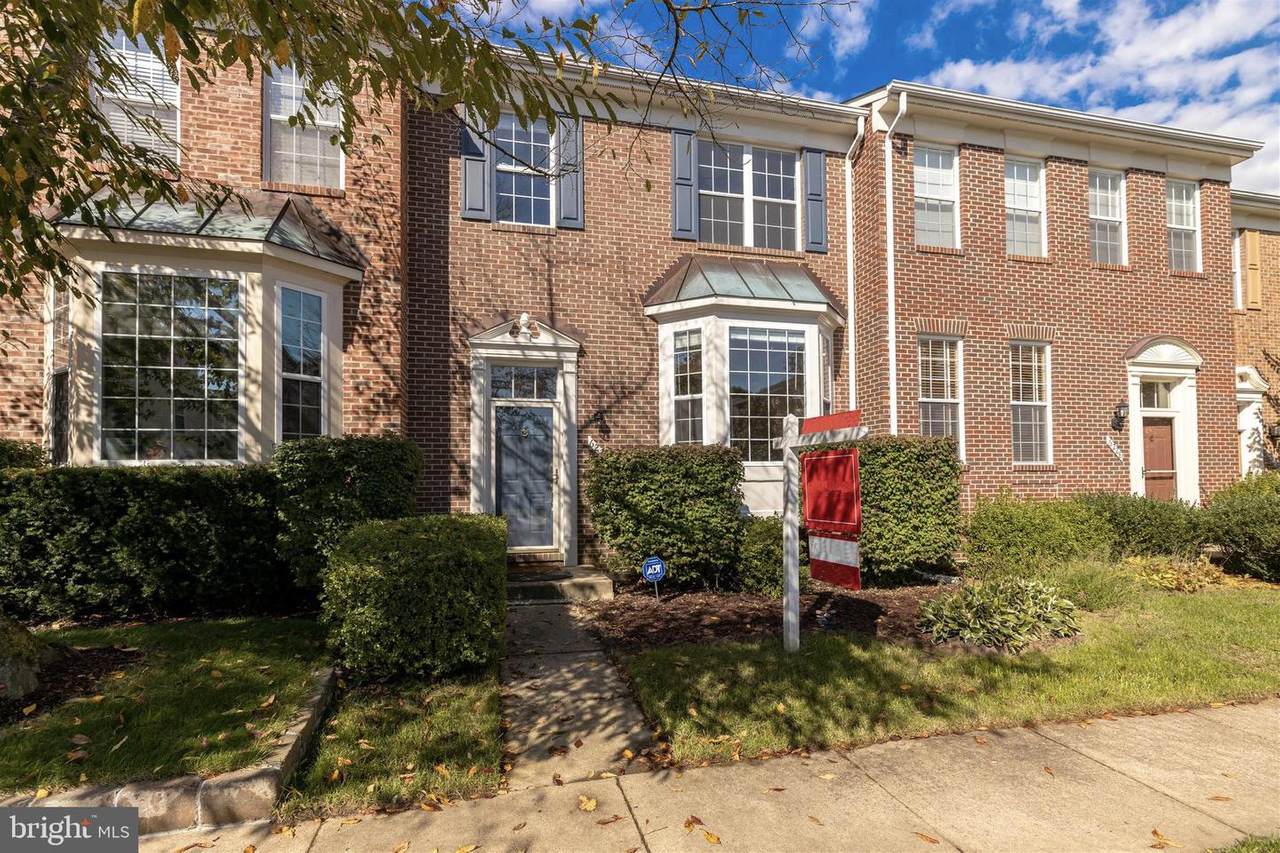 6230 Roudsby Lane - Photo 1