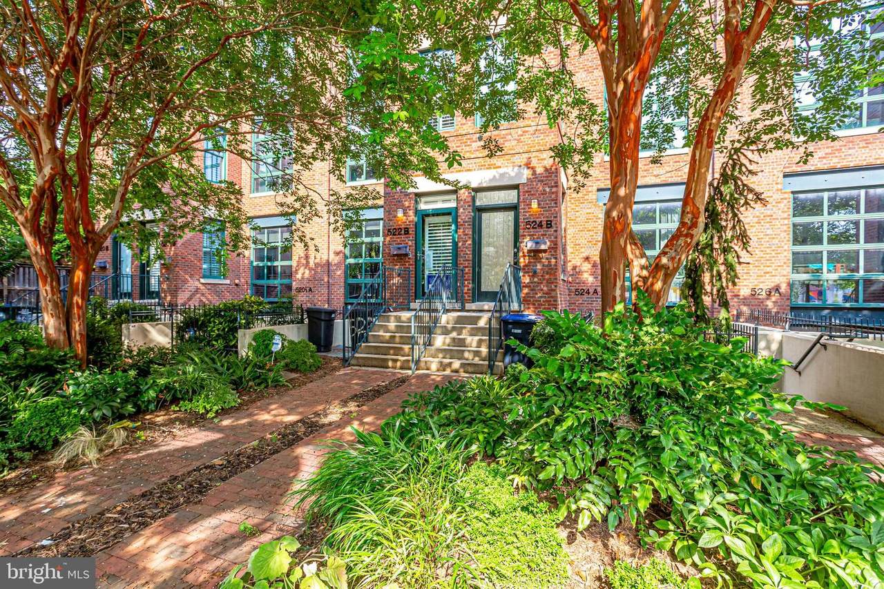 524 13TH Street - Photo 1