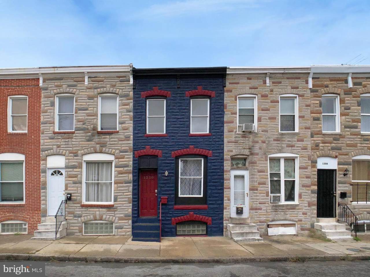 1210 Sargeant Street - Photo 1