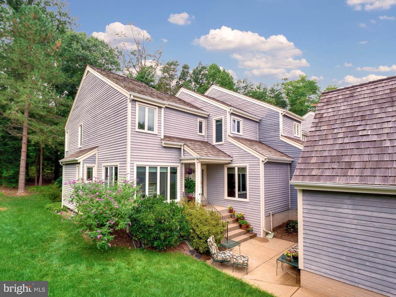 1292 Wedgewood Manor Way - Photo 1