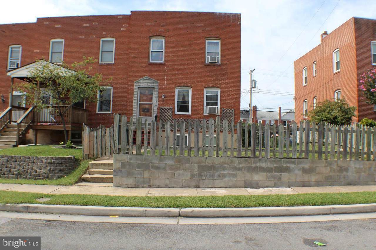 2970 Yorkway - Photo 1
