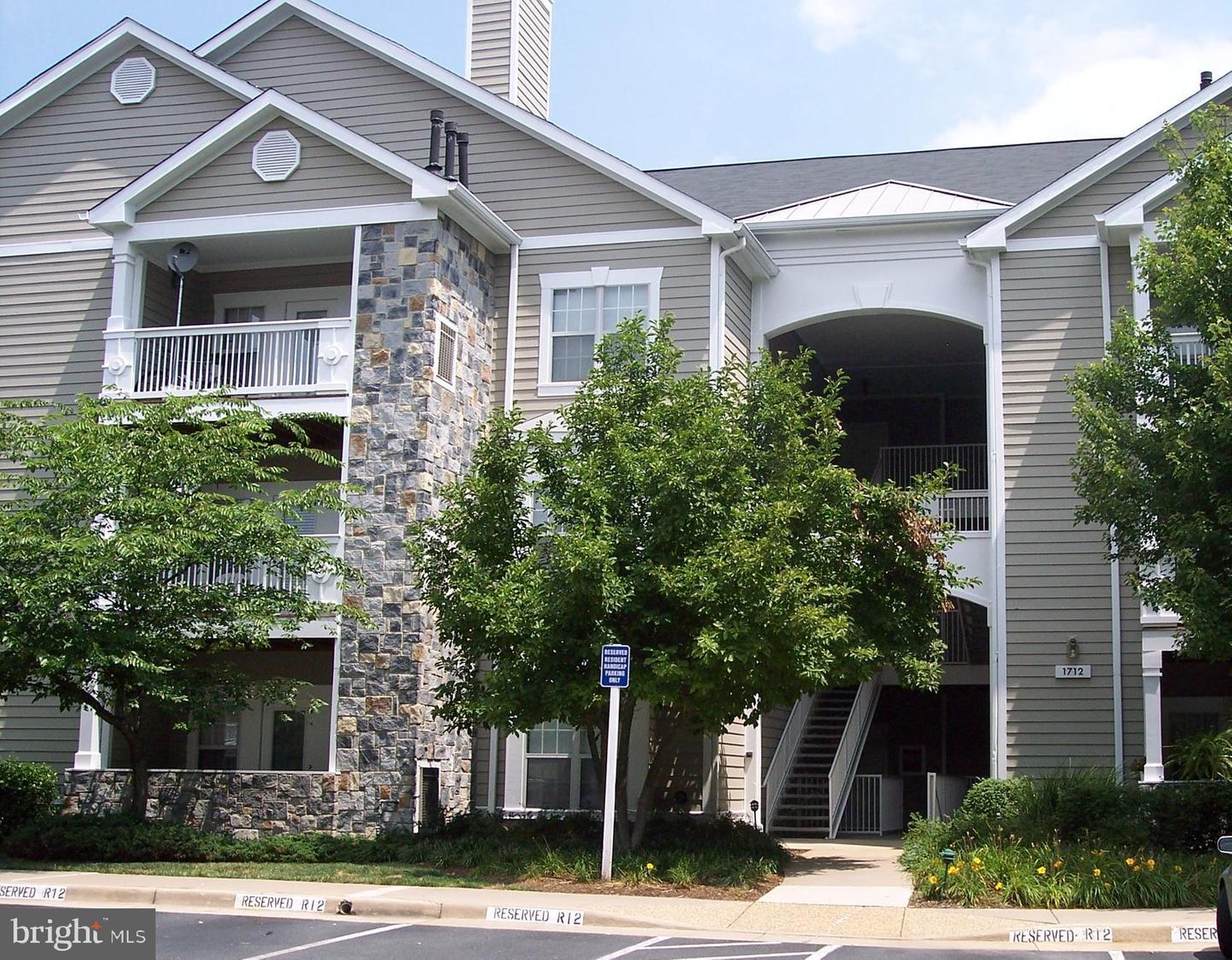 1712 Lake Shore Crest Drive - Photo 1