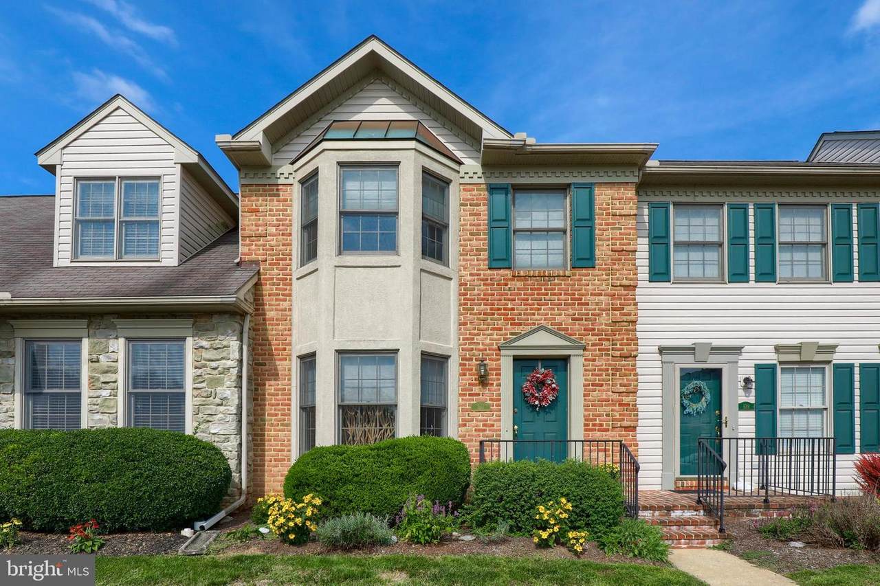 541 Cobblestone Lane - Photo 1