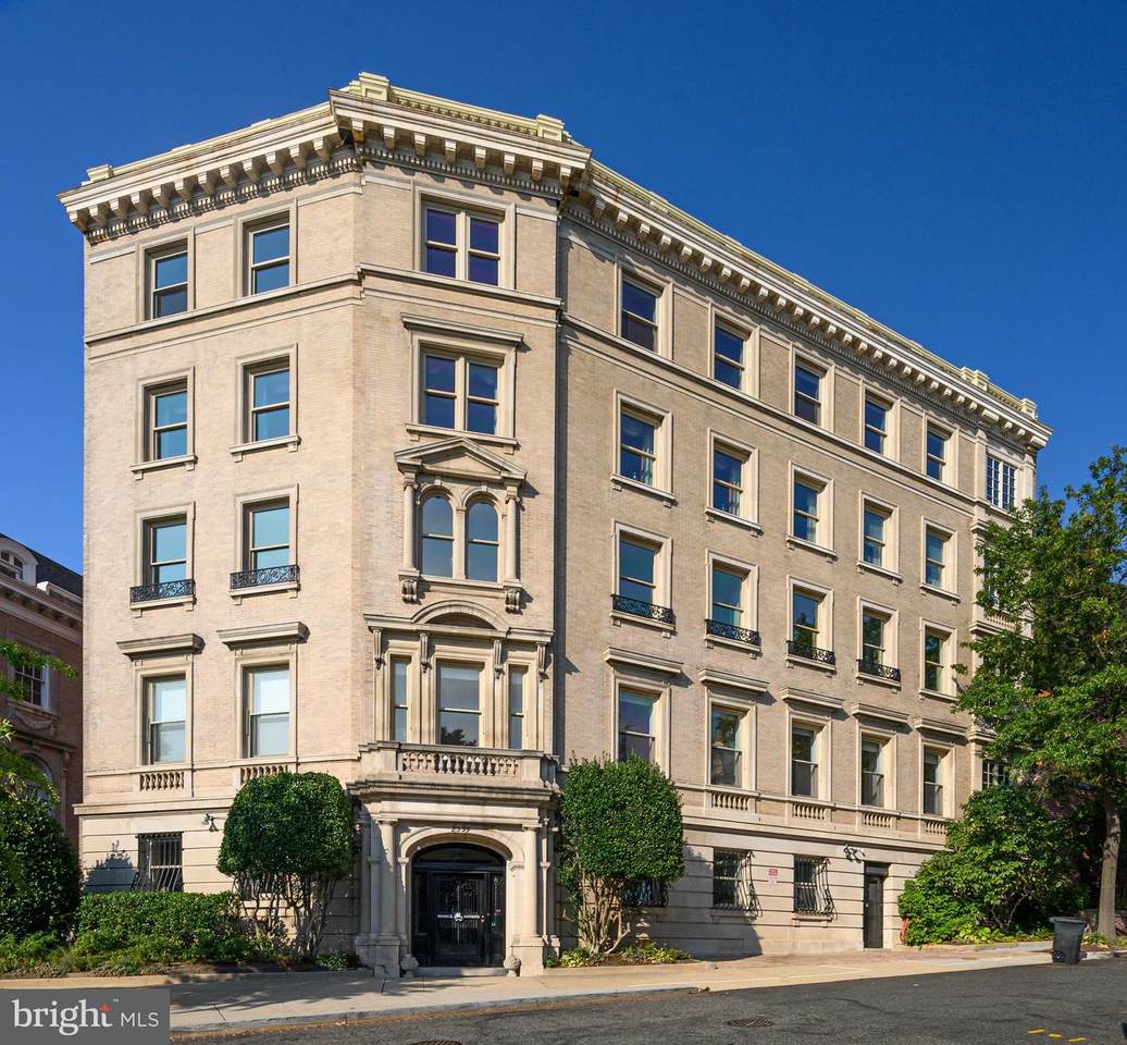 2339 Massachusetts Avenue - Photo 1