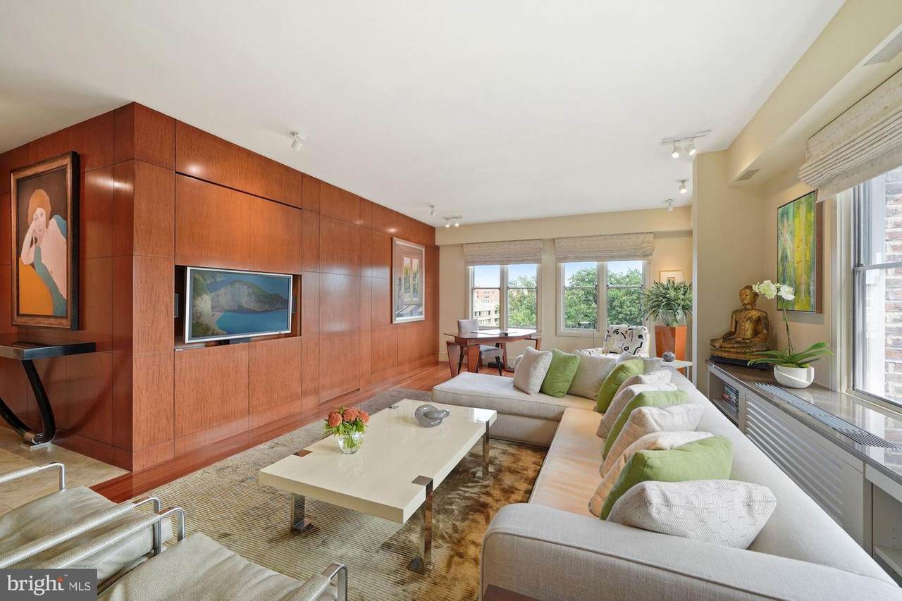 4000 Cathedral Avenue - Photo 1
