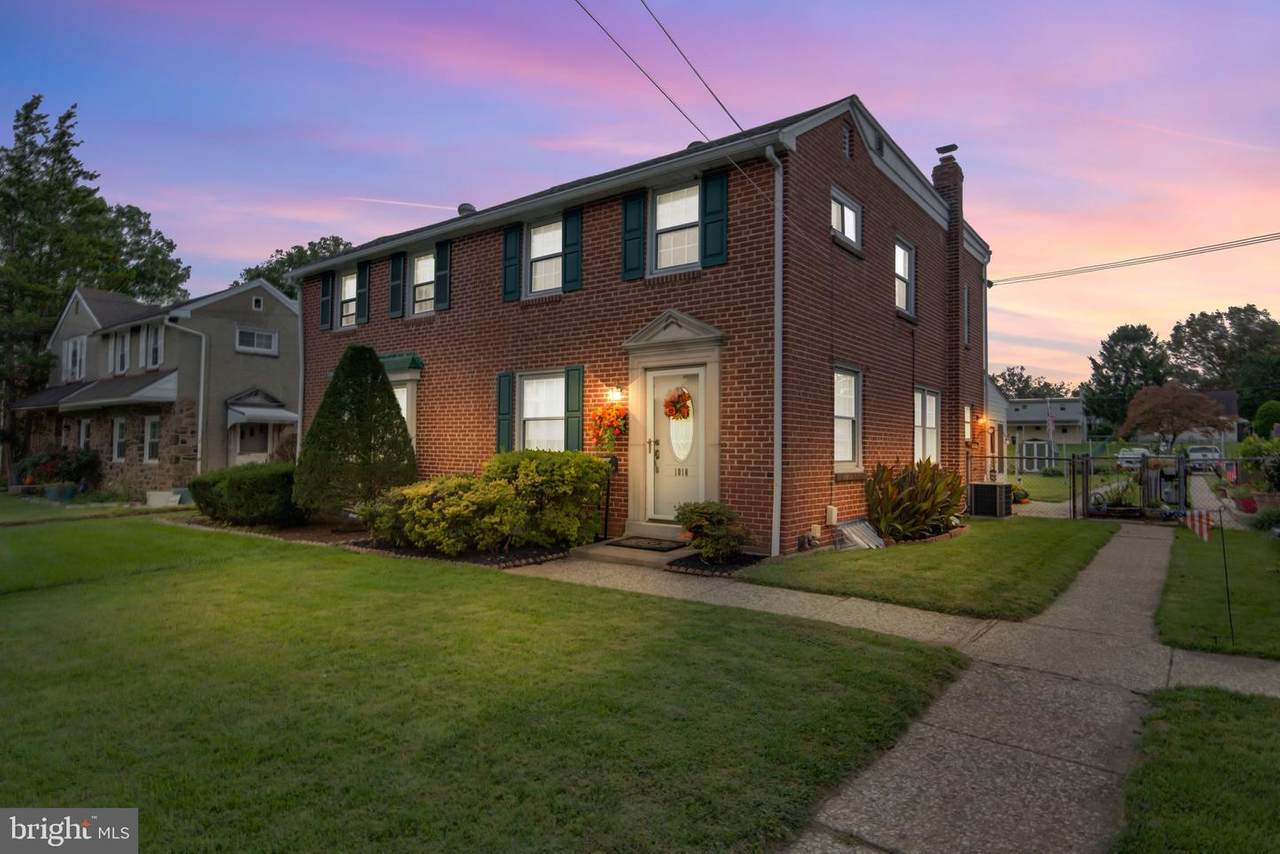 1010 Bridge Street - Photo 1