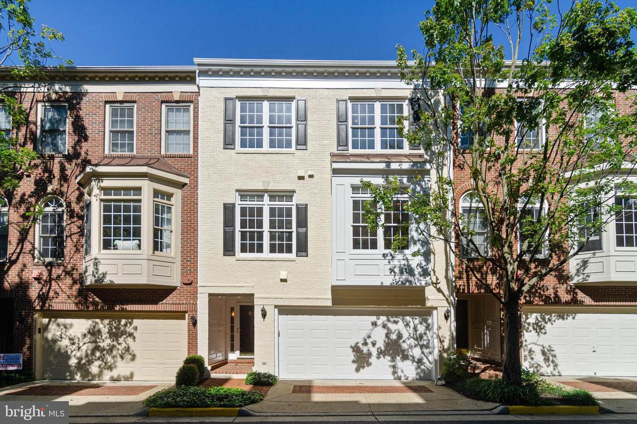 1610 Leeds Castle Drive - Photo 1