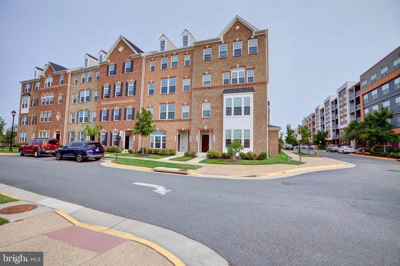 13728 Atlantis Street - Photo 1