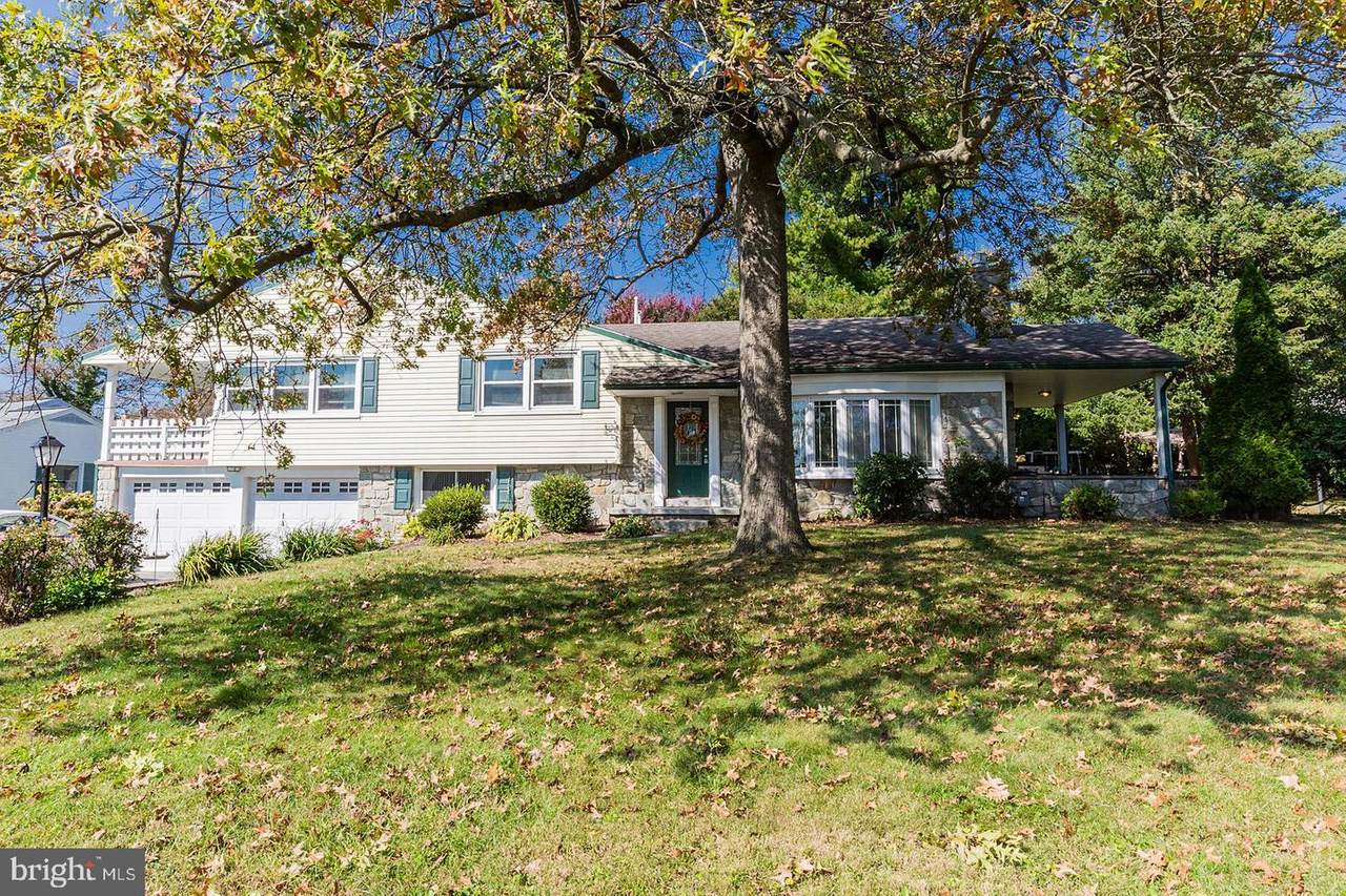 301 Bluff View Drive - Photo 1