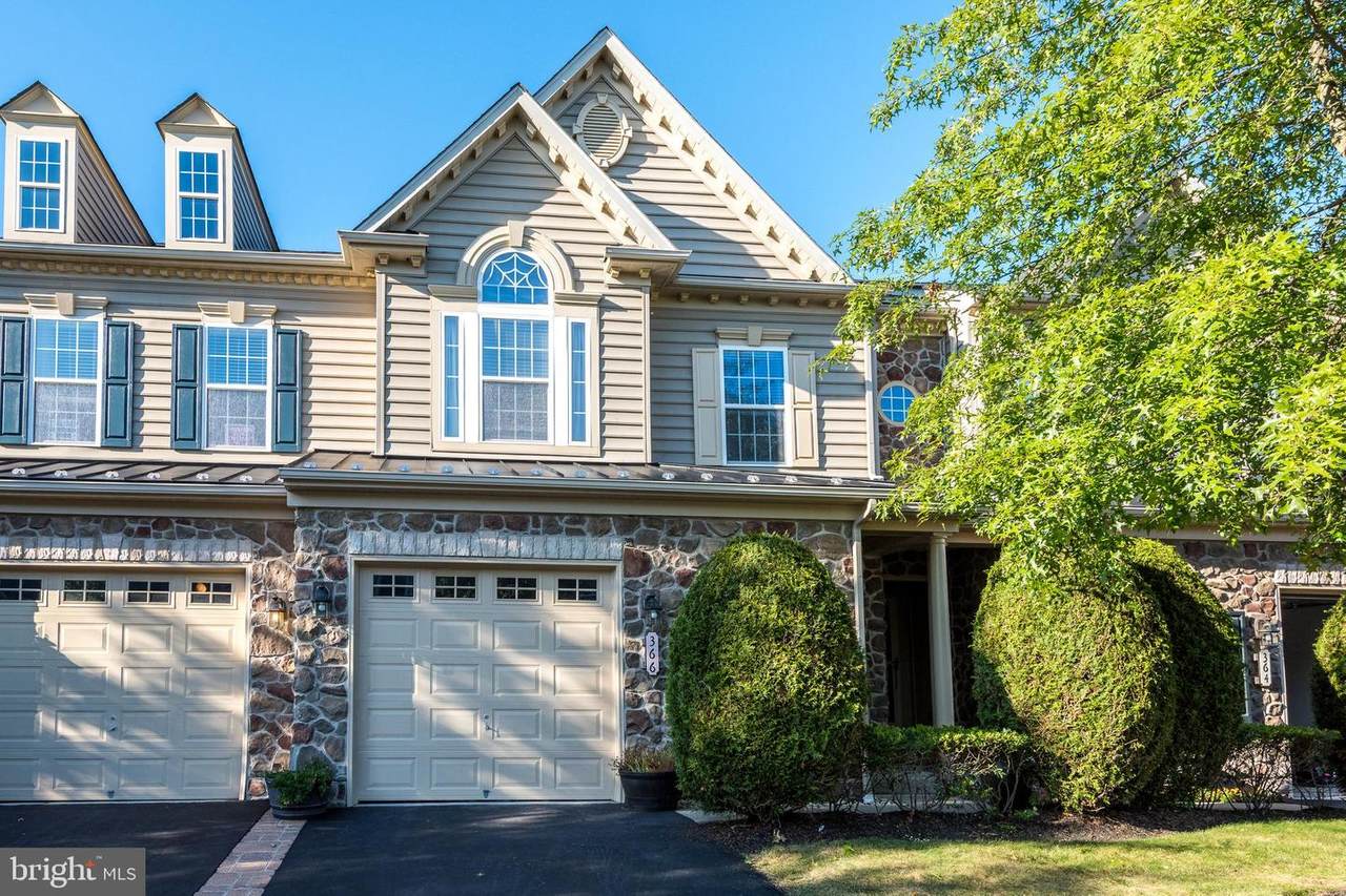 366 Village Way - Photo 1