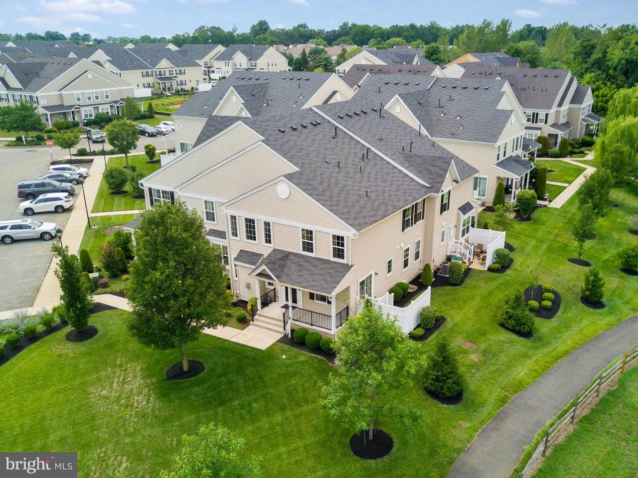 1408 Lexington Mews - Photo 1