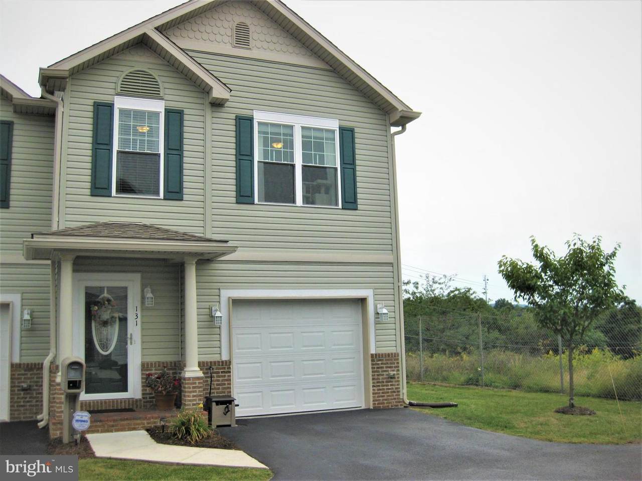 131 Sunrise Circle - Photo 1