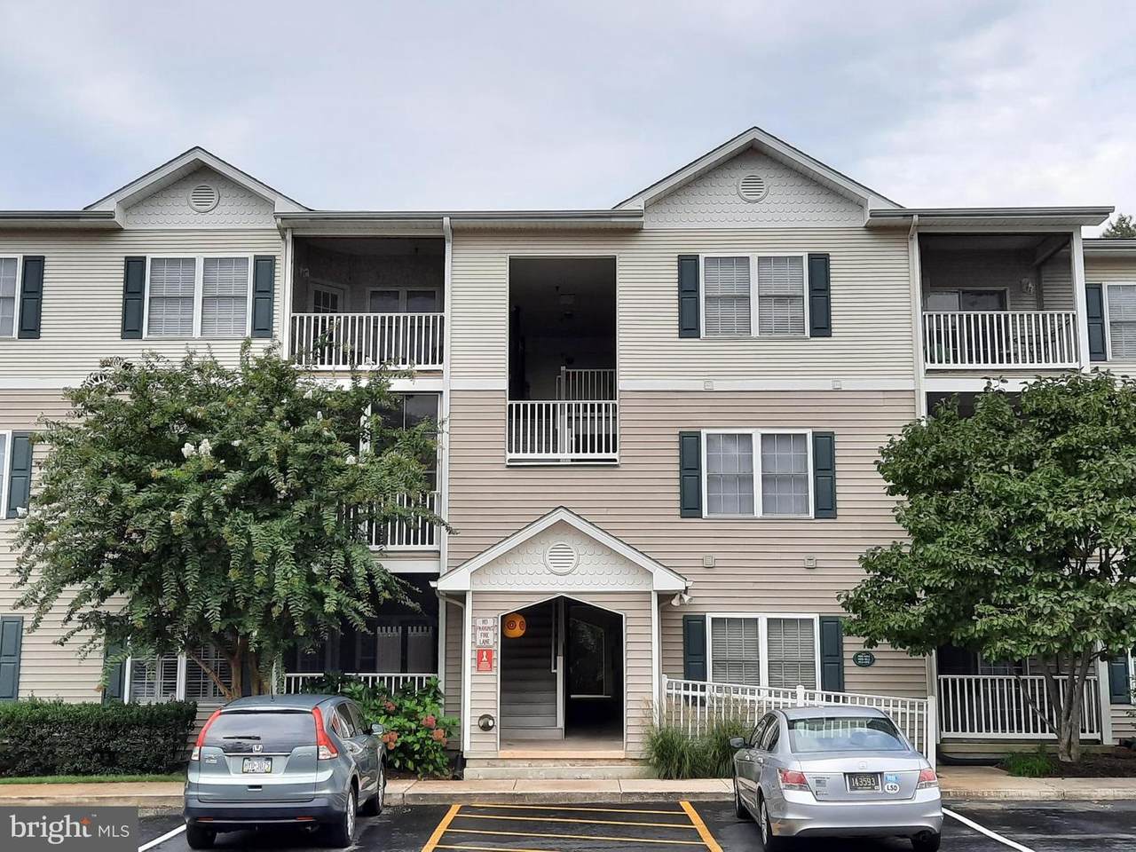 400 Cascade Lane - Photo 1
